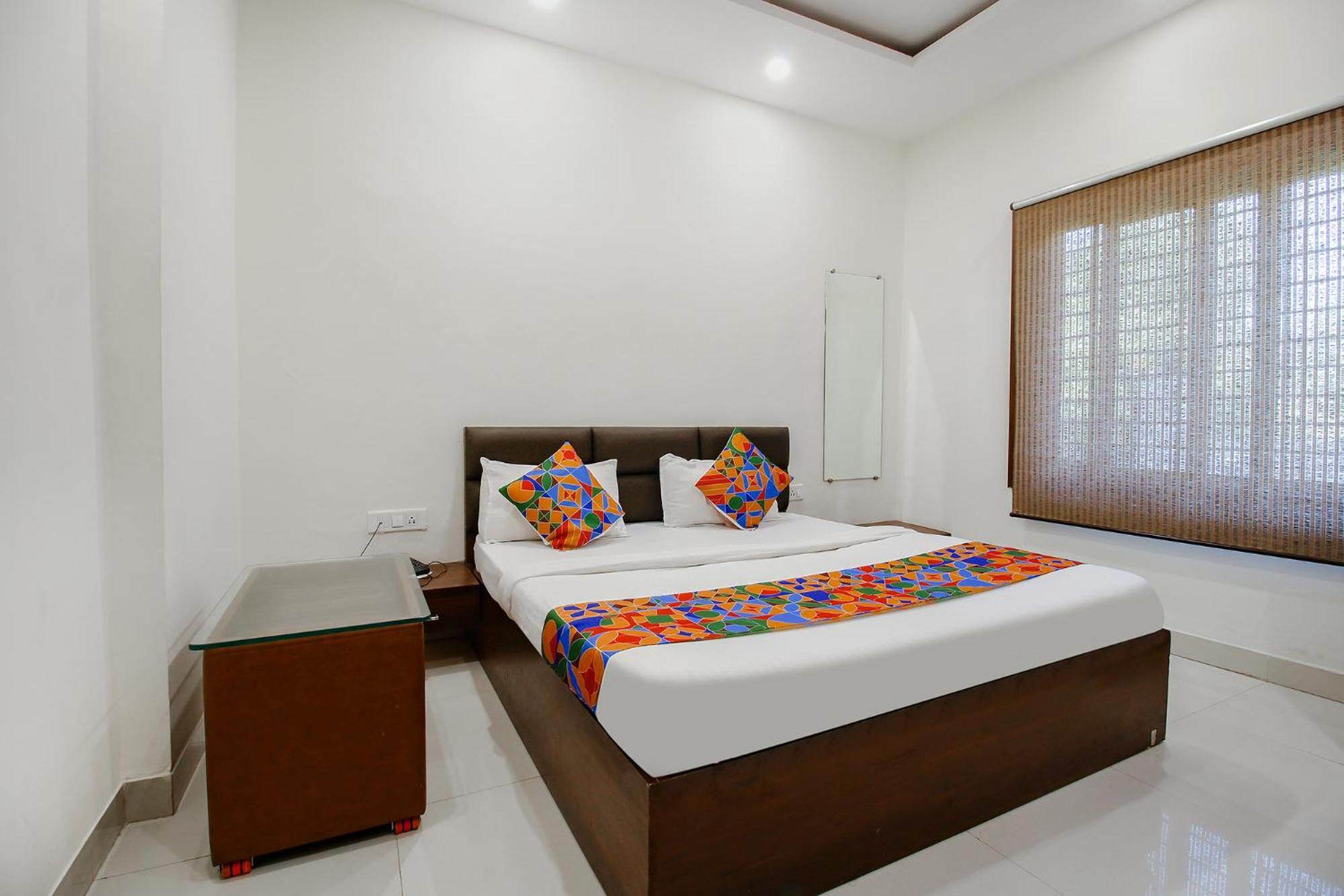 Fabexpress Yuvan Gouharganj Bagian luar foto