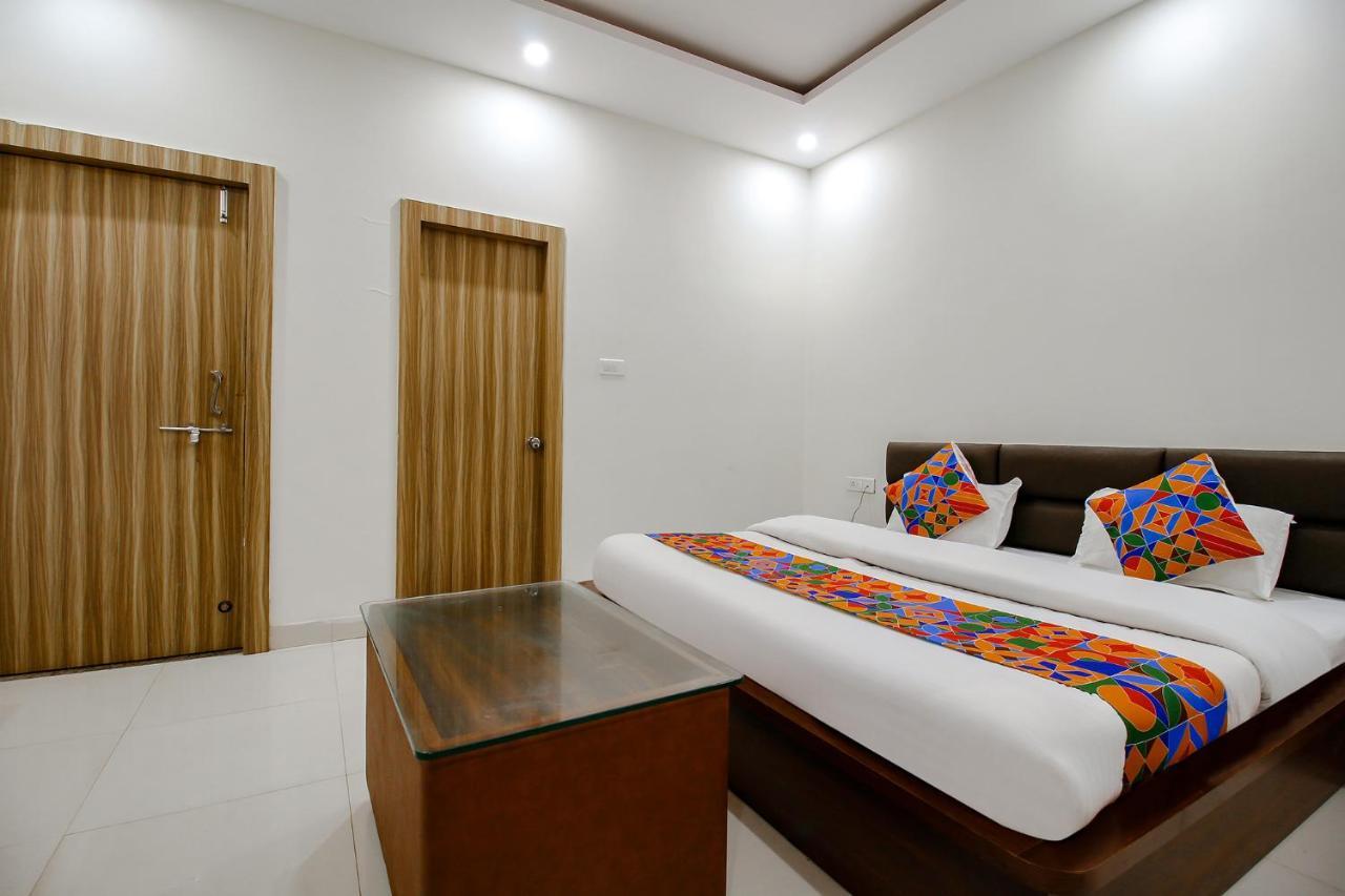 Fabexpress Yuvan Gouharganj Bagian luar foto